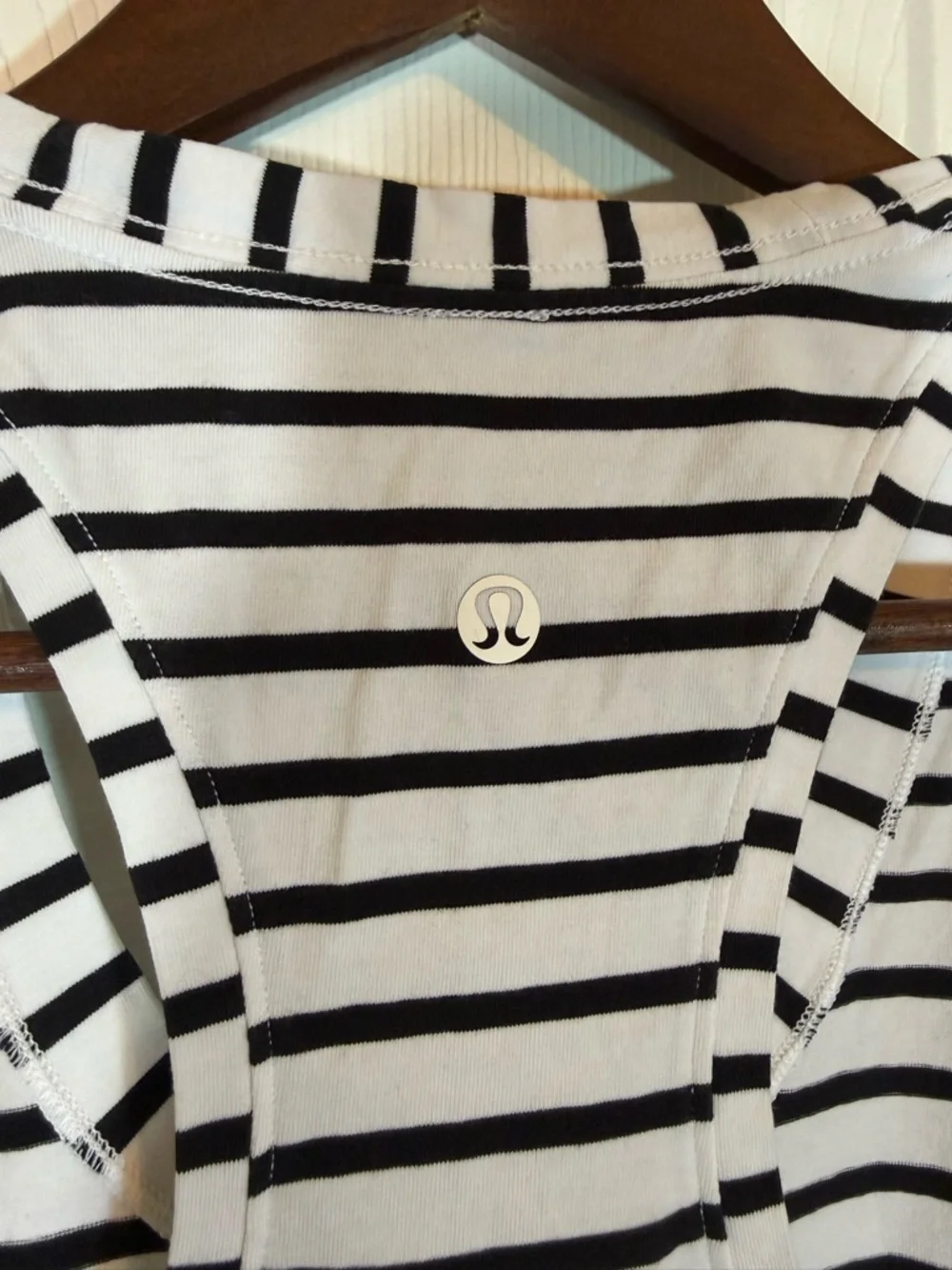 Lululemon Love Tank Classic Fit Yachtie Stripe White Black Size 4
